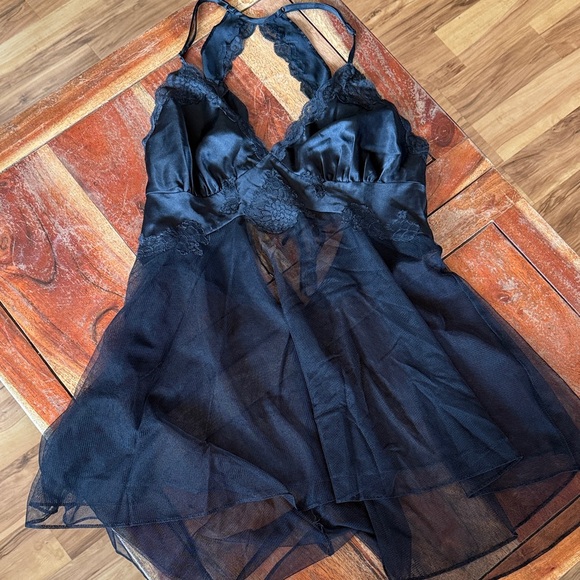 Victoria's Secret Other - Victoria’s Secret Black Lace/Mesh Chemise